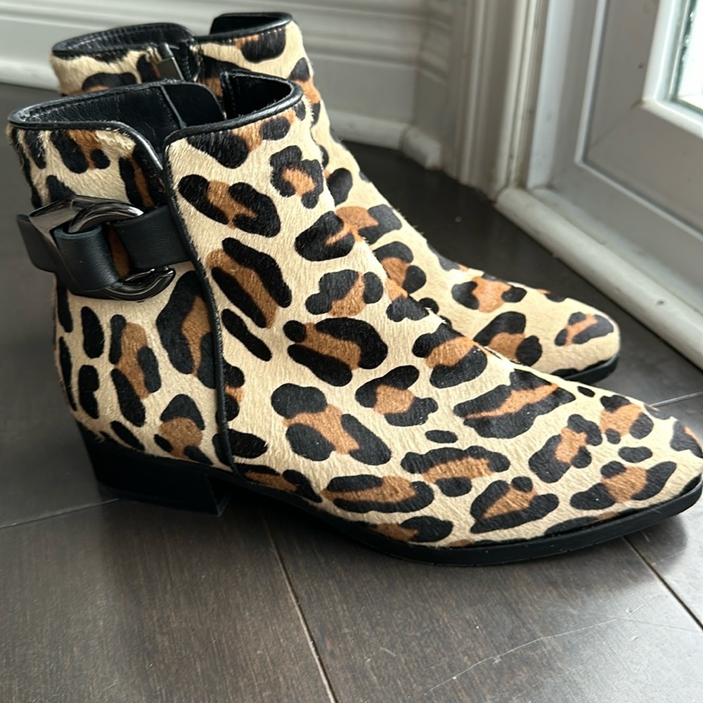 NWOT , Aquatalia , made in Italy, calf hair , animal print